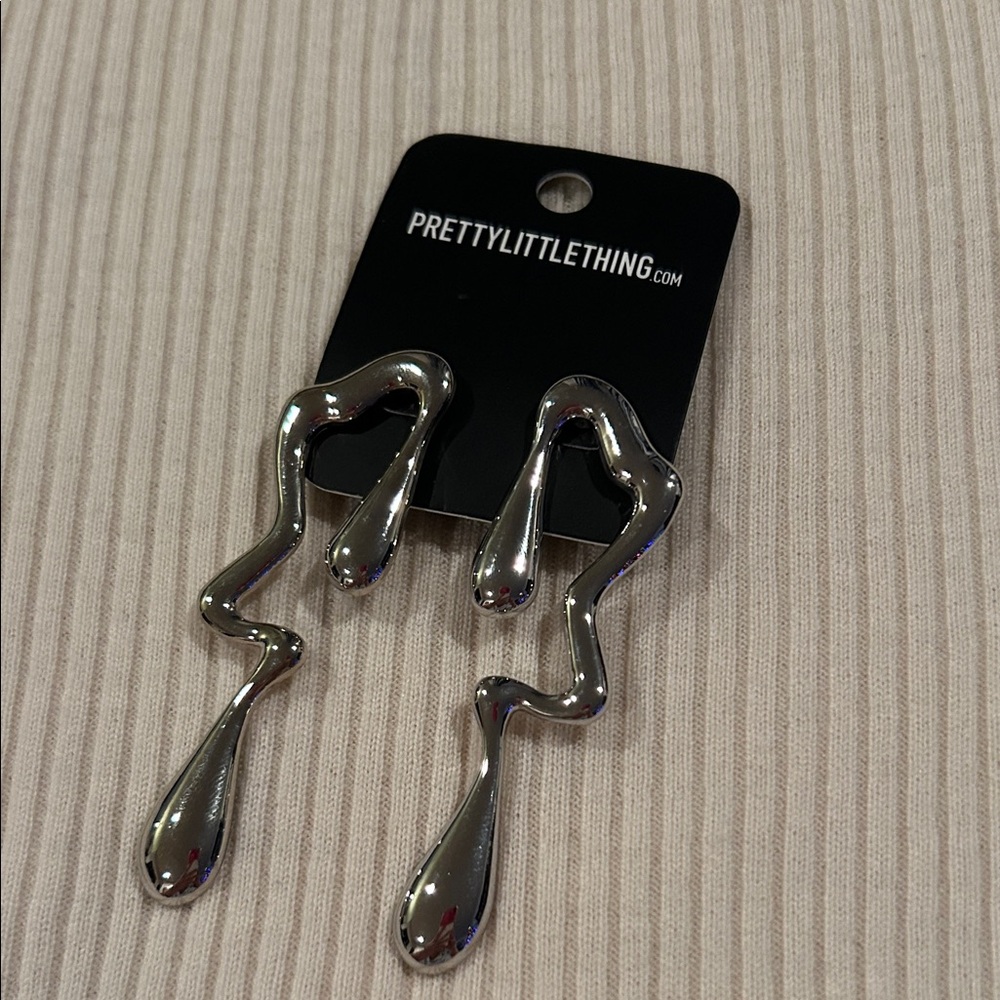 PRETTYLITTLETHING Silver Abstract Curved Drop Statement Earrings NWT